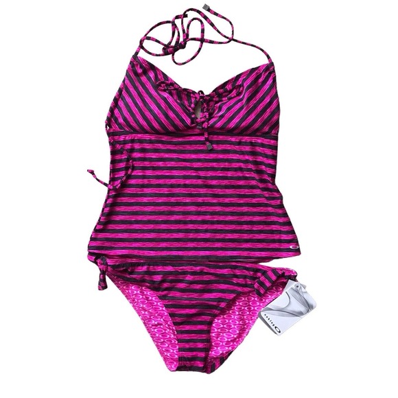 Oakley Other - Oakley Women's 2 Piece Tankini Swimsuit Size Large reversible bottom New $88